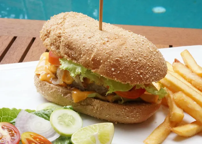 The Twelve 4* Bangkok