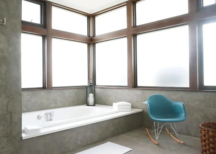 The Twelve Hotel 4*