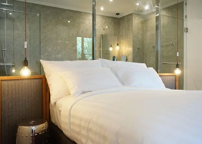 The Twelve 4* Bangkok